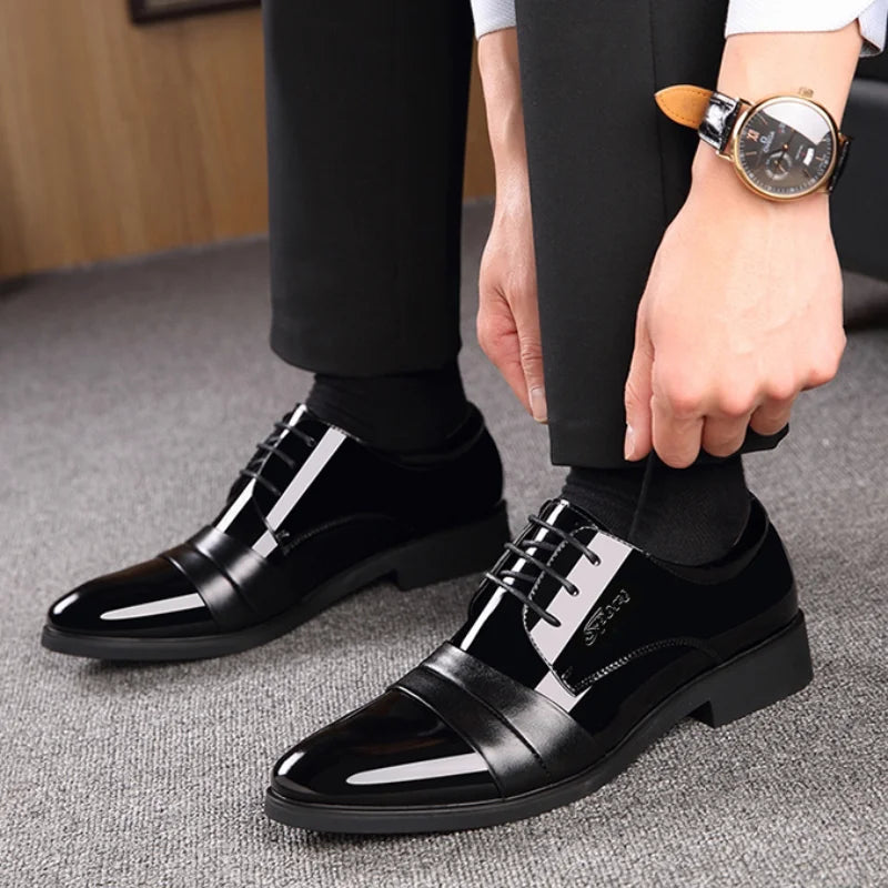 Scarpe Eleganti Uomo – Pelle Lucida, Punta Luminosa, Casual e Business